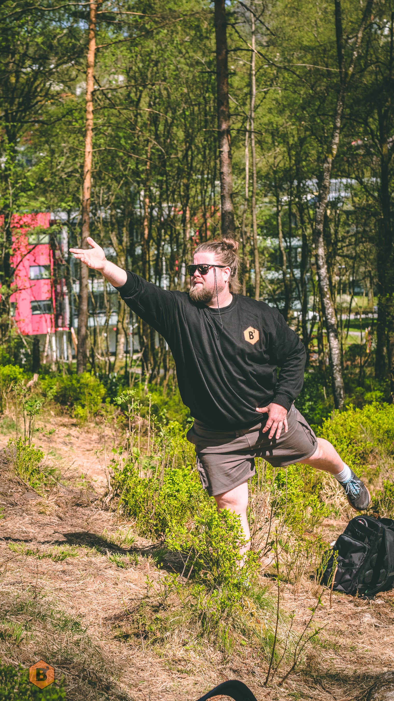 bouncebackbirdie_merch_genser